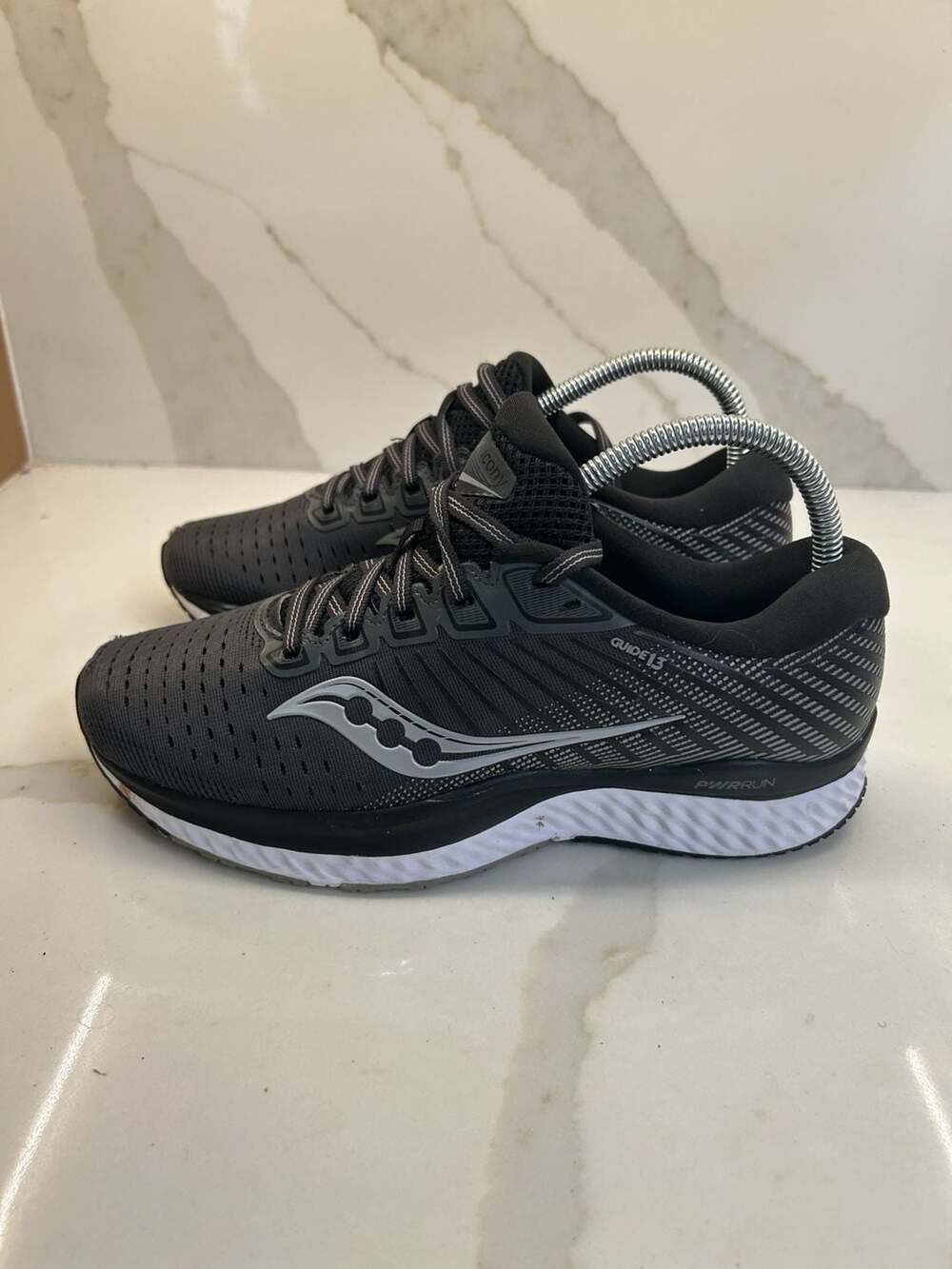 Wmns Guide 13 'Black White' - Saucony - (Size: 7.5)